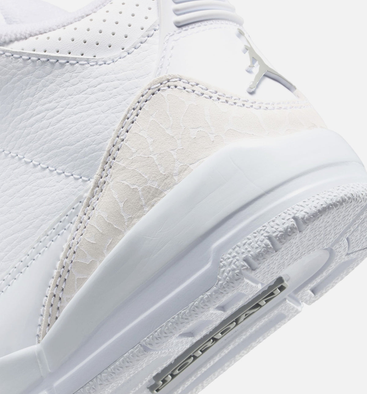 Air Jordan 3 Retro White And Silver 小幼儿运动鞋 | 白/金属银配色