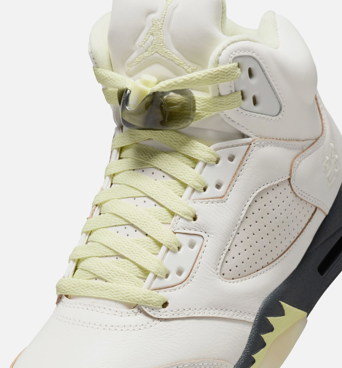 Air Jordan 5 Retro Luminous Green and Sail 女款运动鞋 | 帆白/荧光绿/深灰配色