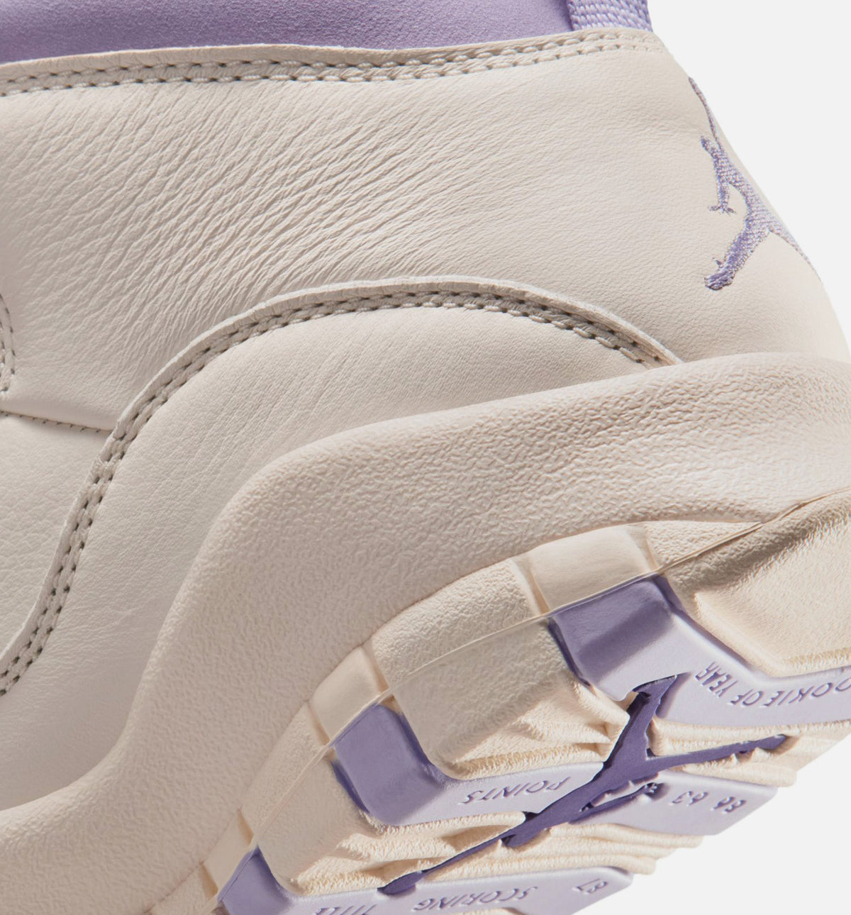 Air Jordan 10 Retro Hydrangeas 女款生活方式运动鞋 - 粉笔绣球花野葡萄色