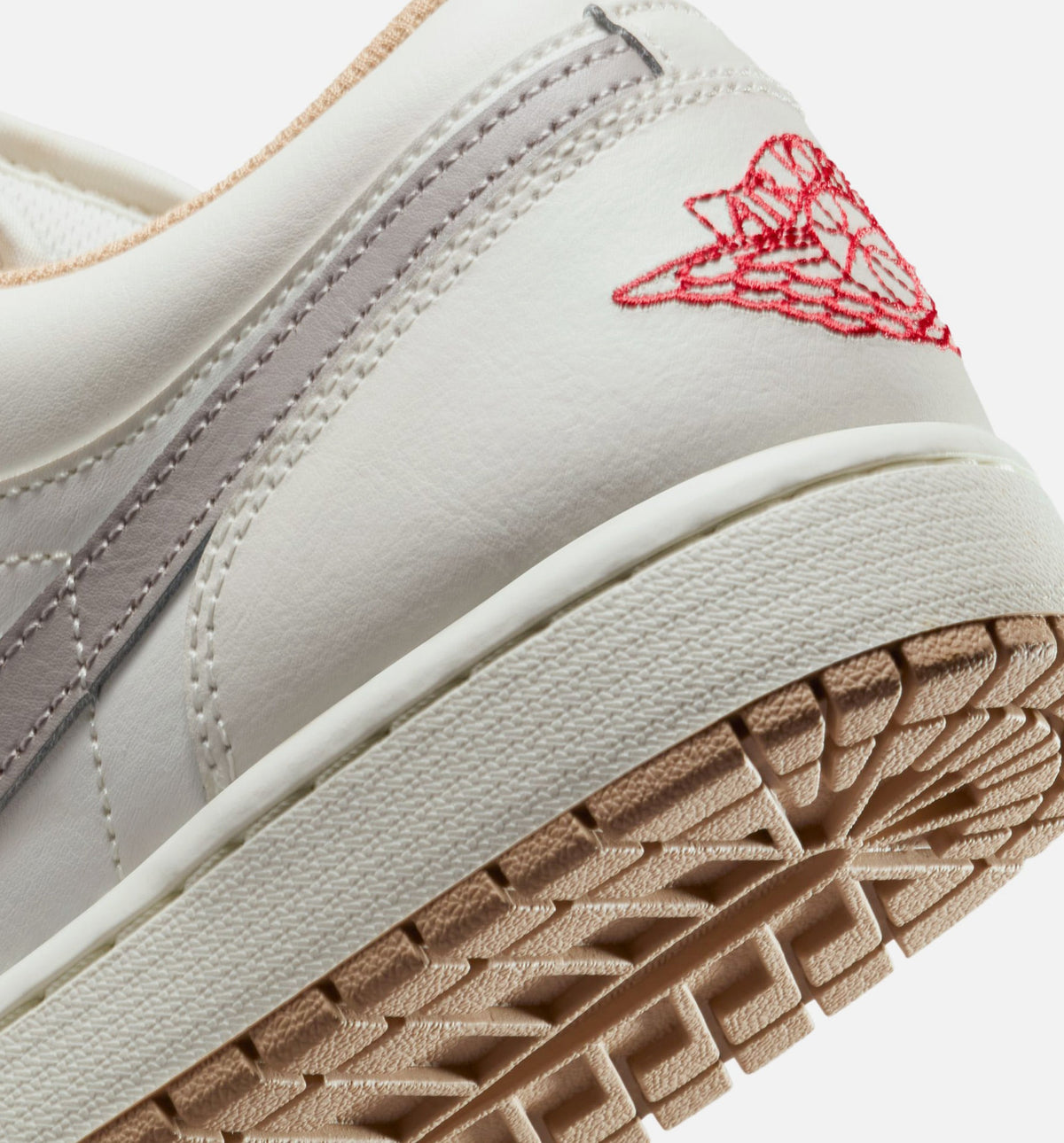 Air Jordan 1 Low 男款生活方式运动鞋 - 帆布白火红拼色