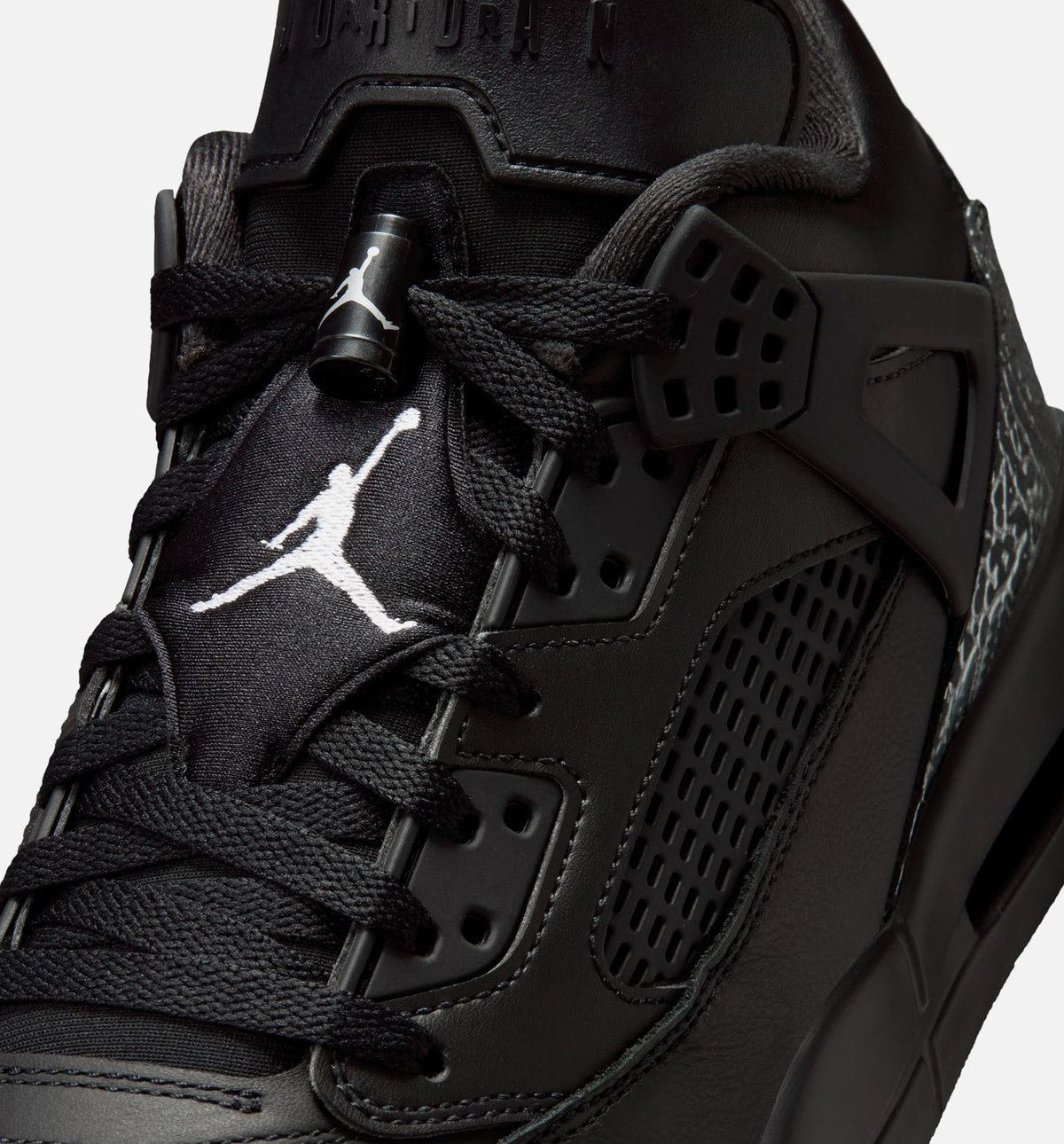 Spizike Low 男款篮球鞋 | 黑/金属銀配色