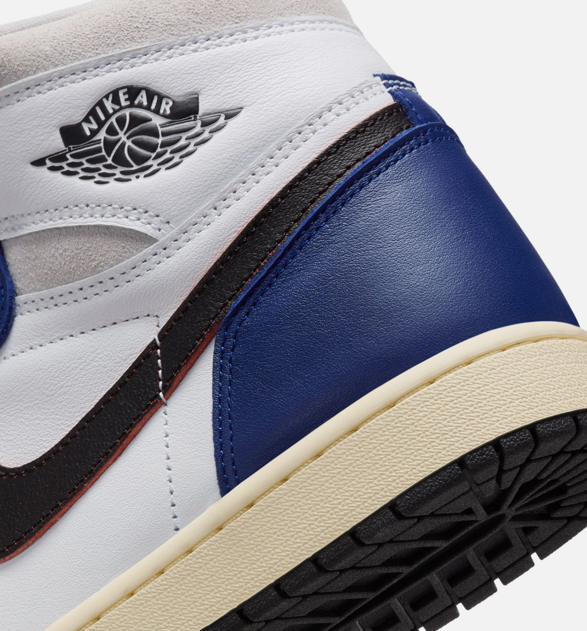 Air Jordan 1 Retro High OG Rare Air Deep Royal Blue 男款高帮运动鞋 | 白/黑/中性灰/深皇家蓝