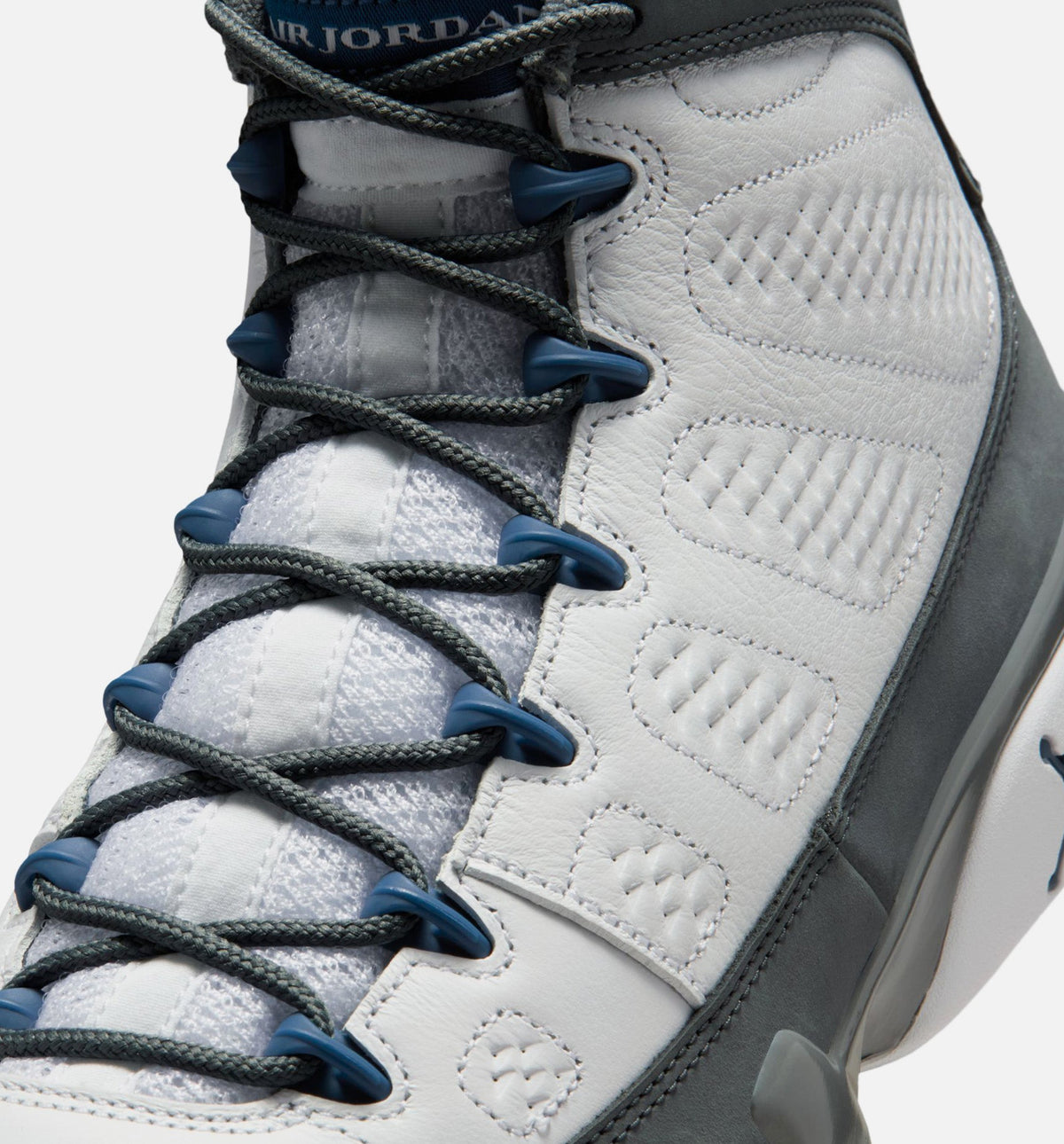 Air Jordan 9 Retro 男款生活方式运动鞋 - 白色法式蓝燧石灰