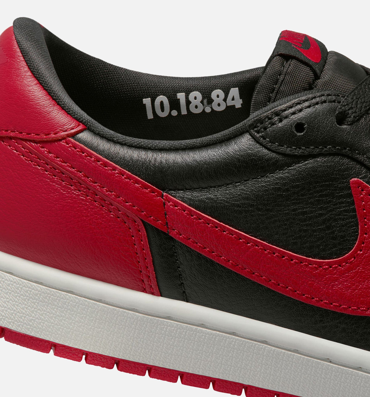 Air Jordan 1 Retro Low OG Banned 男款低帮运动鞋 | 黑/全成红/白配色