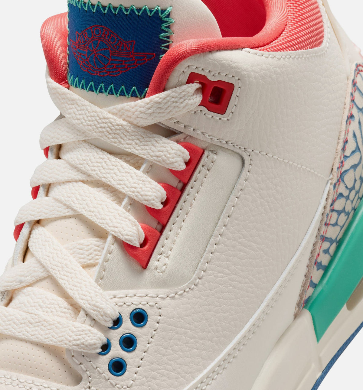 Air Jordan 3 Retro Play Your Way 大童运动鞋 | 粉白/轨道红/真蓝/动感绿配色